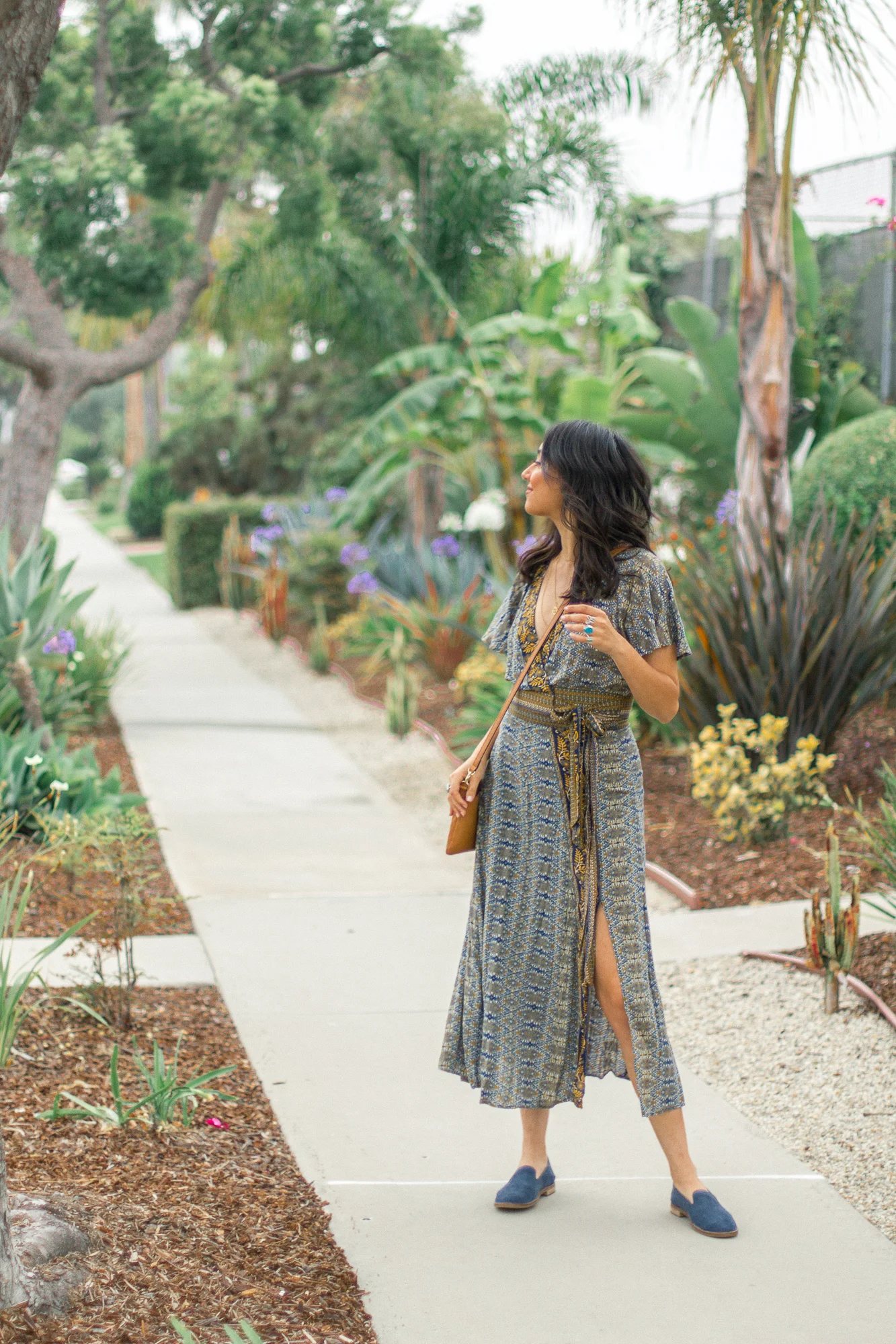 Easy Summer Style with Sperry black blooms